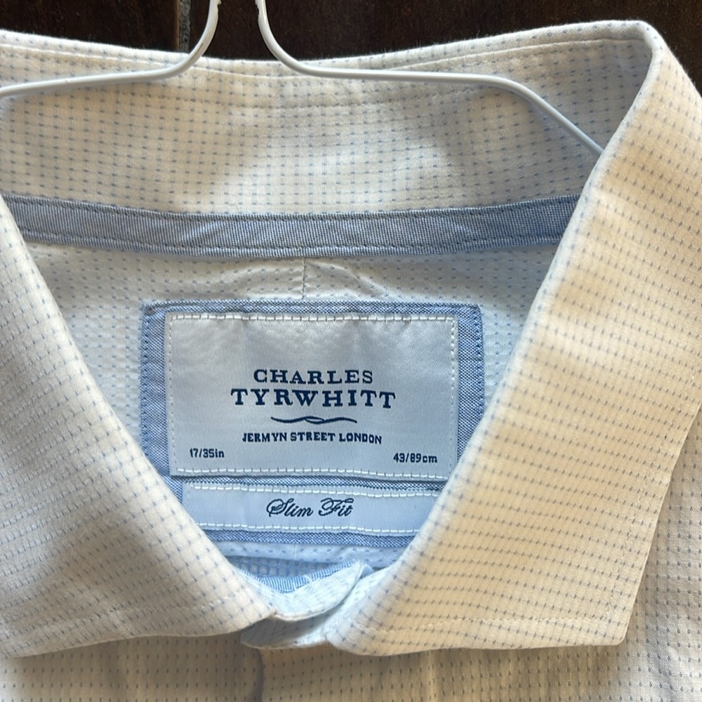 Charles Tyrwhitt - slim fit - non-iron dress shirt 17/35 - Picture 2 of 5